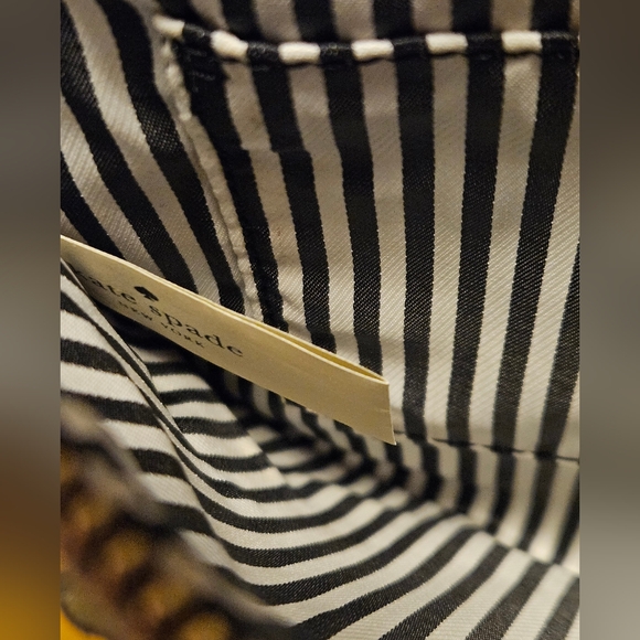 Kate Spade " By The Pool" Striped Pineapple Wristlet - Picture 4 of 4